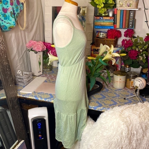🌷 Caution To The Wind🌷 Mint Green Ribbed Ruffle Dress - Picture 5 of 5